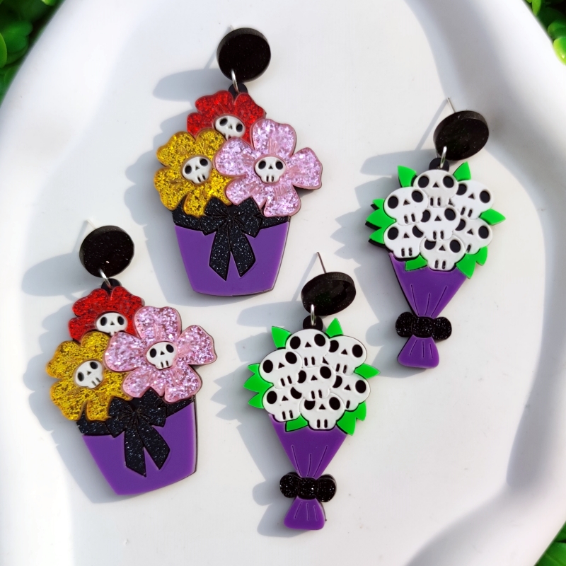 Women Accessories Bouquet - أقراط أكريليك على شكل جمجمة وهيكل