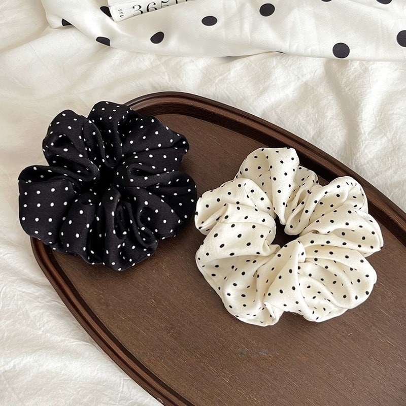 قطعتان/طقم ربطات شعر أنيقة من  - مراجعة Scrunchie Satin Set وسعره