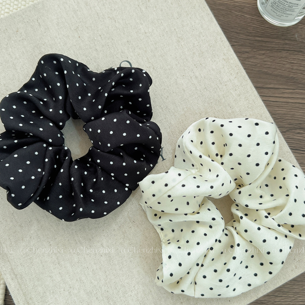 قطعتان/طقم ربطات شعر أنيقة من  - مراجعة Scrunchie Satin Set وسعره