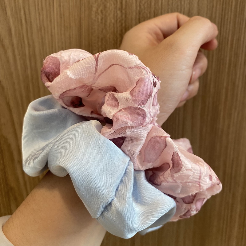 سكرونشي حرير للنساء والفتيات ، - مراجعة Scrunchie Satin Set وسعره